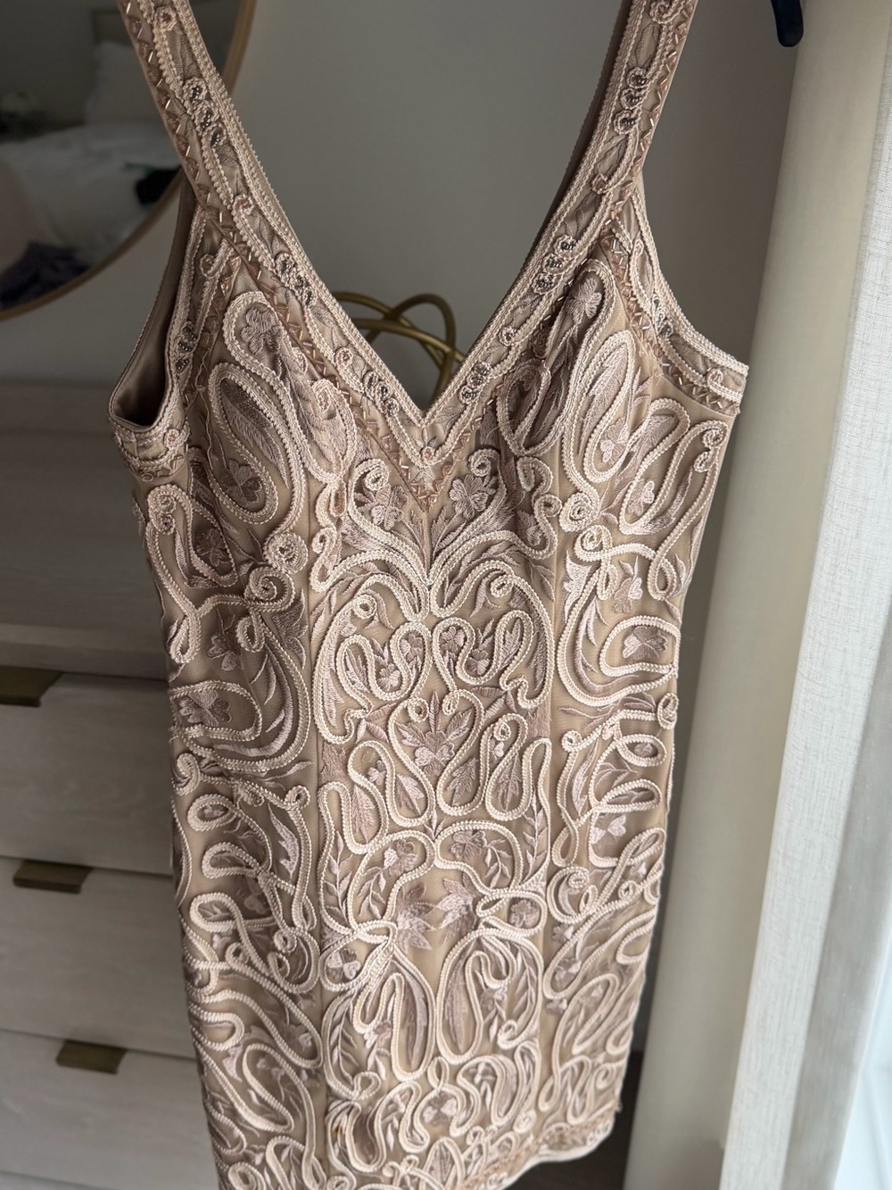 Sue Wong Blush Nude Embroidered V-Neck Cocktail Dress - Picture 1 of 4